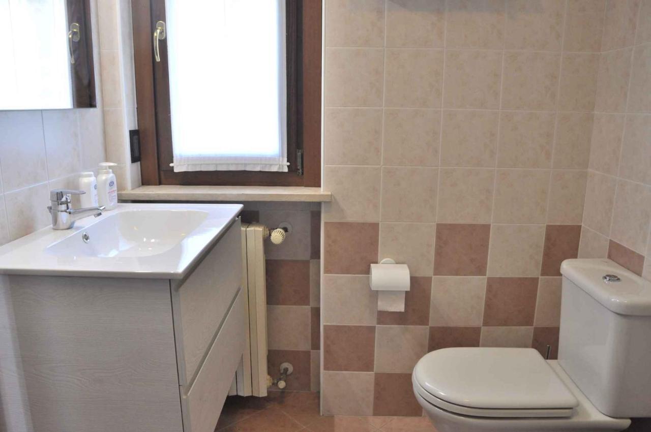 Apartment In Lazise - Gardasee 40851 ภายนอก รูปภาพ